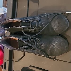 Tom's Boots